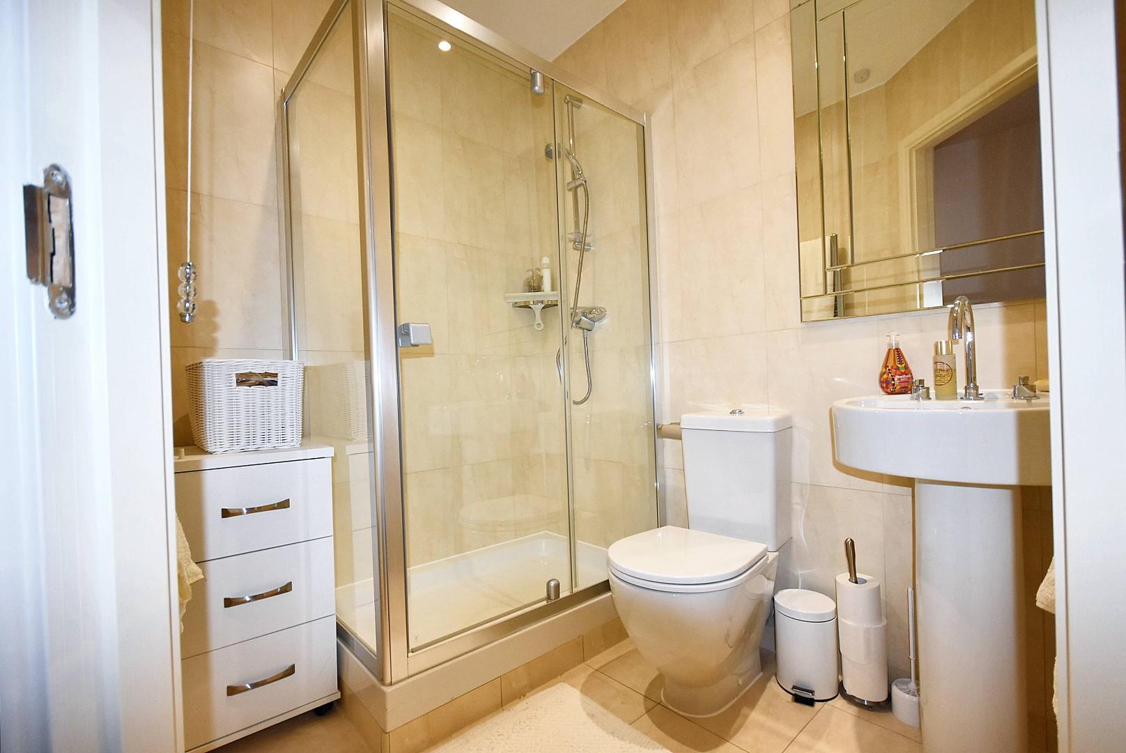 14 Bron Y Glyn Apartments, 18 Bridgeman Road, Penarth, CF64 3AW